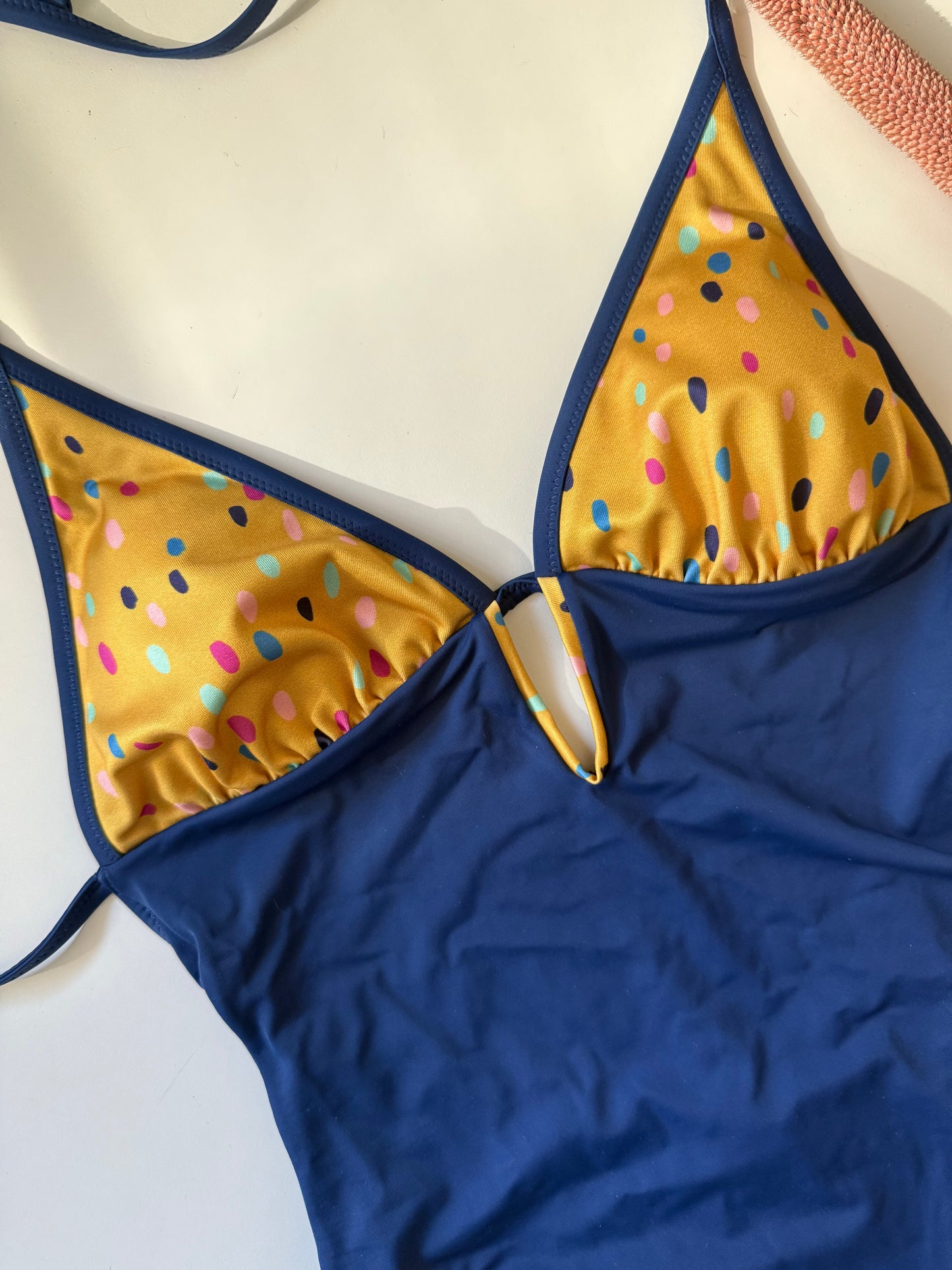 COSTUME NTERO BLU MARE + POIS GIALLO ZAFFERANO REGOLABILE